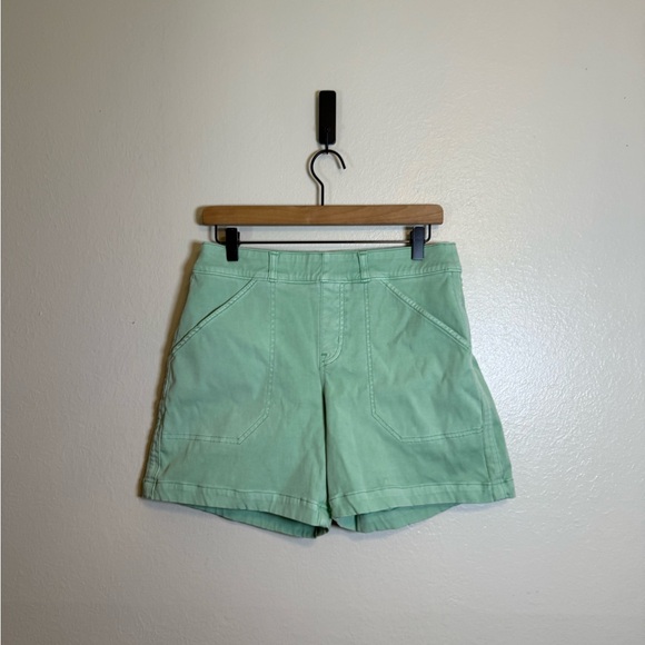 Spanx Stretch Twill 6" Shorts in Fresh Celdon - Picture 3 of 7